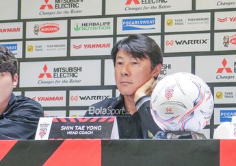 Park Hang-seo Tersenyum, Shin Tae-yong Heran Doan Van Hau Lolos dari Kartu Merah usai Tekel Dendy Sulistyawan