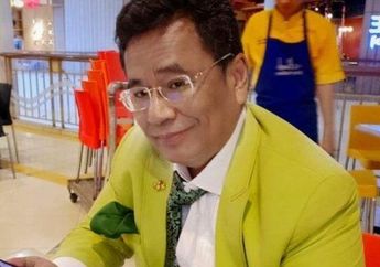 NGAKAK tapi Gemas, Hotman Paris Kepergok Turuti Permintaan Disuruh Gendong Bayi oleh Fans Buat Foto, Aksi Gemoynya Banjir Pujian