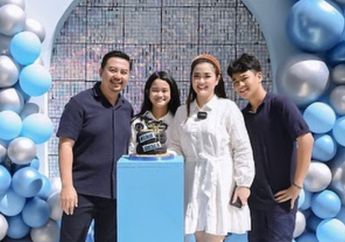 Tetap Harmonis Meski 13 Tahun LDR, Intip Mewahnya Rumah Vega Darwanti dan Suaminya yang Berprofesi Dokter!