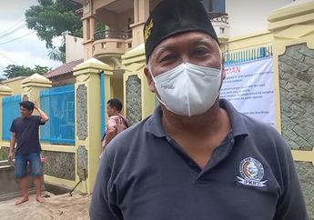 Pengecatan Rumah Tiko Hampir Selesai,&nbsp;Ketua RT Berharap Rumah Ibu Eny Bisa Segera&nbsp;Ditempati