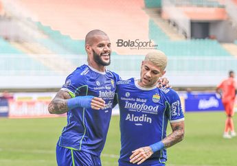 Gol Michael Krmencik ke Gawang Arema FC Berbau Offside, Striker Persib Beri Sindiran