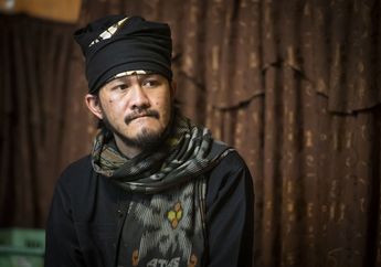 Tradisi Ngalalakon, Pemindahan Pusat Pemerintahan Kasepuhan Ciptagelar