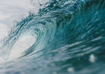 6 Arti Mimpi Ombak Pertanda Buruk, Ada Perasaan Tertekan sampai Kekacauan, Waspadalah!