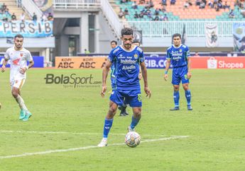 Transfer Liga 1 - Ricky Kambuaya Resmi Tinggalkan Persib Bandung