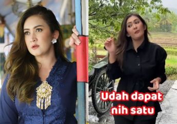 Nafa Urbach Girang Berburu Buah Liar Ini Sambil Nostalgia Masa Kecil, Gak Disangka Harganya Tembus Rp 400 Ribu Per Kilo