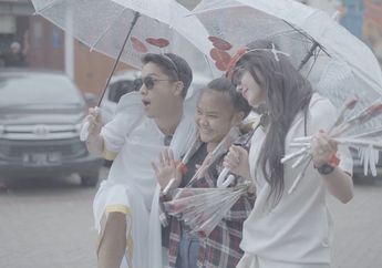 Berani Ungkapkan Perasaan Dengan Membagikan Ribuan Bunga dan Cinta di Hari Kasih Sayang 