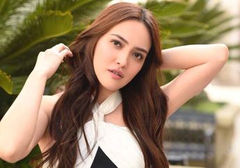 Miliki Wajah Cantik dan Tubuh Langsing, Shandy Aulia Bergaya Kenakan Kimono Saat Liburan ke Jepang!