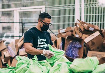 MIRIS, Relawan Bongkar Bantuan Korban Gempa Turki, Temukan Handuk Tak Layak Pakai Sampai Celana Dalam Bekas