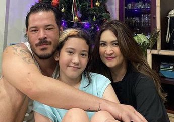 Nafa Urbach Pamer Liburan dengan sang Anak, Paras Menawan Mikhaela Lee yang Kian Mirip Artis Korea Bikin Netizen Kagum: Kukira Jisoo!