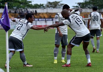Klasemen Liga 1 - Persib dan Persija Melempem, PSM Hanya Butuh Lima Laga untuk Juara