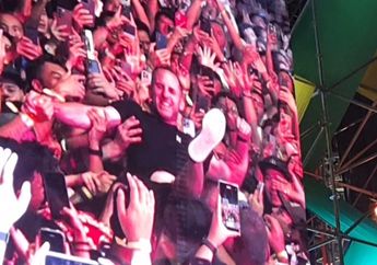 Drummer Simple Plan Crowd Surfing di Everlast Festival 2023, Pecah Abis!