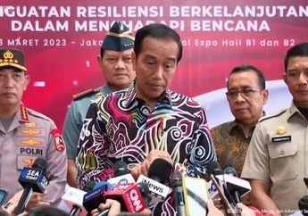 Jokowi Soroti Jalanan Rusak, Gubernur Lampung Auto Beri Tatapan Mata Tajam dan Buang Muka, Warganet: Mantap Pak!