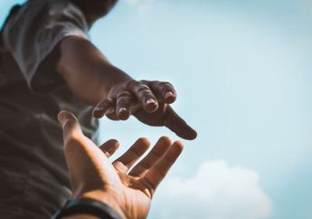 Arti Mimpi Reunian dengan Teman Lama Isyaratkan Makna Positif tentang Kehidupan Sosialmu, Begini Penjelasannya