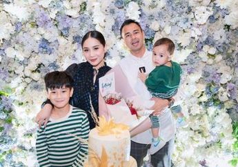 Terlahir Tajir Sebagai Anak Sultan, Rayyanza Justru Pakai Baju Renang Murah Meriah, Harganya Gak Sampai Rp 100 Ribu?