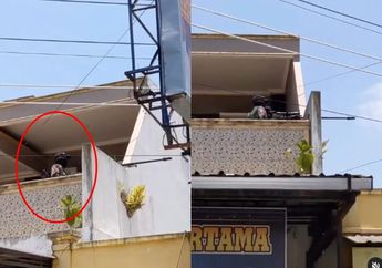 Video Viral Sniper Berjaga di Balkon Lantai 2 Rumah Warga, Ternyata Sedang Jalani Misi ini!