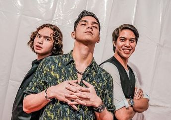 Ekspresinya Bikin Ngakak, Foto Al Ghazali, El Rumi dan Dul Jaelani Saat Bocil Ini Dibuat Ulang, Maia Estianty Auto Gemas: Sunat Lagi Yuk!