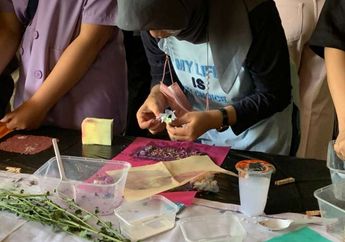 Bentara Budaya Bali Gelar Kelas Kreatif Pembuatan Kertas Daur Ulang untuk Media Karya Seni Bersama Buana Alit Arts 