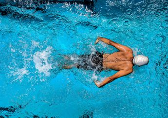 Arti Mimpi Berenang Ternyata Punya 5 Makna Tersembunyi Ini, Yuk Cocokkan dengan Mimpimu!