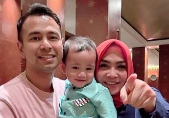 Saudarinya Jadi Mertua Sultan, Inilah Deretan Kakak dan Adik Kandung Rieta Amilia yang Jarang Tersorot, Gak Kalah Menawan!