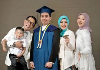 Jerit Hati Keikhlasan Atalia Praratya Usai Eril Resmi Diwisuda, sang Ibu Kirim Doa untuk Almarhum Putranya