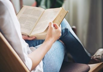 5 Arti Mimpi Membaca Novel Romantis, Ternyata Jadi Pertanda Positif Soal Perasaan Cinta Ini, Simak Penjelasannya