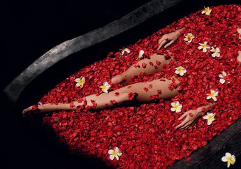 4 Arti Mimpi Mandi Kembang Pertanda Baik, Simbol Pembersihan Diri dan Kedamaian dalam Hidup