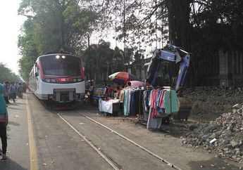 BREAKING NEWS, Kereta Api Batara Kresna Tabrak Mobil di Jalan Slamet Riyadi Solo, PT KAI Pernah Beri Imbauan