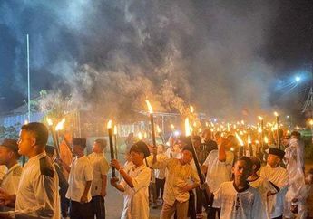 5 Arti Mimpi Pawai Obor Saat Lebaran, Pertanda Buruk atau Justru Simbol Kebahagiaan?