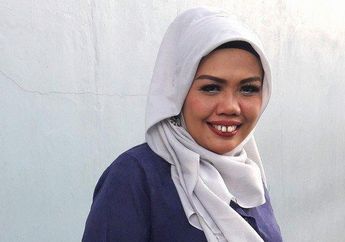 4 Tahun Pakai Susuk dan Selalu Digandrungi Brondong, Elly Sugigi Kapok dan Nasibnya Langsung Berubah Pasca Dicopot