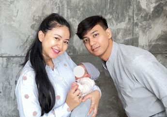 Lebaran 2023 Dinda Azani dan Suami Punya Anak, Begini Momen Bahagia sang Artis Rayakan Hari Raya