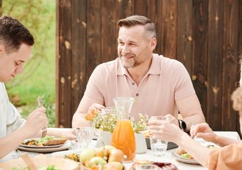 5 Arti Mimpi Kedatangan Tamu, Pertanda Kabar Baik atau Bawa Sial?