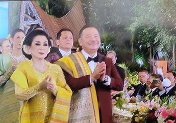 Senyum Semringah Otto Hasibuan yang Kini Bermantukan Jessica Mila, Asyik Menari Tor Tor di Acara Adat Pernikahan Yakup Hasibuan