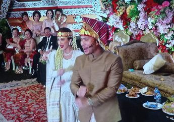   Jessica Mila dan Yakup Hasibuan Beri Surprise di Pesta Adat Pernikahan Mereka, Lakukan Ini untuk Pertama Kali
