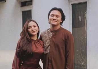 Anak Sule Full Senyum, Intip Deretan Foto Pertunangan Rizky Febian dan Mahalini yang Elegan dan Mewah