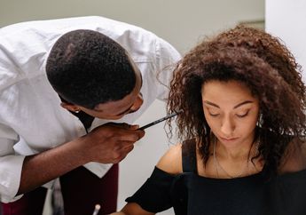 Arti Mimpi Selingkuh dengan Rekan Kerja, Pertanda Kehilangan Batasan dan Profesionalitas, Begini Ulasannya