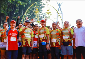 Jelang Borobudur Marathon 2023, Ganjar Pranowo dan Istri Ikut Bank Jateng Friendship Run Jakarta