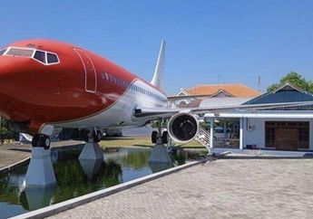 BUKTI Sultan Nganjuk Tajir Melintir, Pesawat Mirip Punya Presiden Kepergok Parkir di Depan Rumahnya, Intip Potretnya!