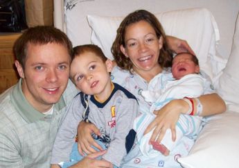 Iseng-iseng Tes DNA, Pasutri Ini Terkejut Selama Ini Besarkan Anak Orang Lain Selama 12 Tahun, Ini Kisah Harunya!