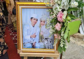 Rumah Bu Eny Disulap Jadi Pelaminan, Dekorasi Pernikahan Tiko Berhias Bunga Gaya Rustic