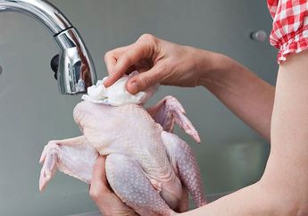5 Bahan Makanan Ini Ternyata Enggak Perlu Dicuci Sebelum Dimasak!