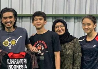 Duta Sheila On 7 Cuek Bebek Ngemper di Solo saat Dampingi sang Anak Tanding Bulutangkis, Kesederhanaan sang Artis Panen Pujian!
