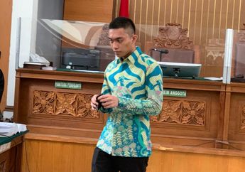 Jalani Sidang Lanjutan, Mario Dandy Kenakan Kemeja Batik Berwarna Cerah