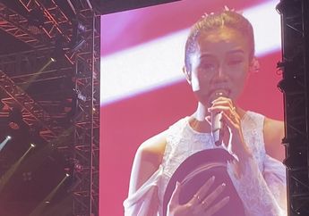 Hadirkan Kenangan Mendiang Glenn Fredly di Pertunjukan Tutur Batin, Yura Yunita: Terima Kasih Banyak Kak Glenn