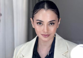 Ririn Ekawati Buktikan Cantik Gak Harus Tampil Buka-bukaan, Intip 4 OOTD Sang Aktris yang Selalu Santun!