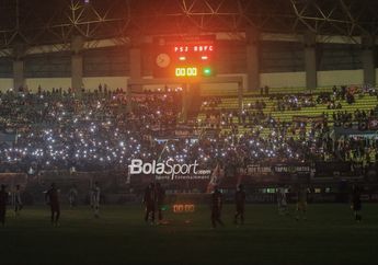 Stadion Patriot Mati Lampu, Laga Persija Vs Ratchaburi FC Terhenti Belum Genap 15 Menit