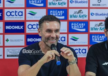 Sudah Biasa, Thomas Doll Hanya Senyum saat Mati Listrik di Laga Persija Vs Ratchaburi