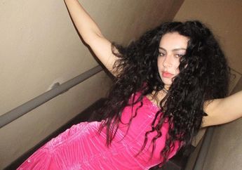 Lirik Lagu Baru Charli XCX 'Speed Drive', Masuk Daftar Soundtrack Film Barbie