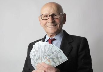 5 Shio yang Mengorbankan Masa Mudanya, Namun&nbsp;Bakal Hidup Foya-foya di Masa Tua