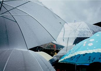 11 Arti Mimpi Hujan, Pertanda Akan Diguyur Rezeki Tak Terduga, Bisa Berupa Uang Atau Pekerjaan