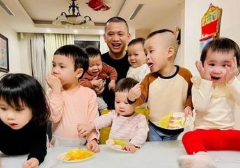 Pekerjaannya Jual Kartu Sim Keliling, Pria Ini Habiskan Rp63 Juta Setahun untuk Biaya Sekolah 7 Anaknya, Begini Potret Bahagianya!